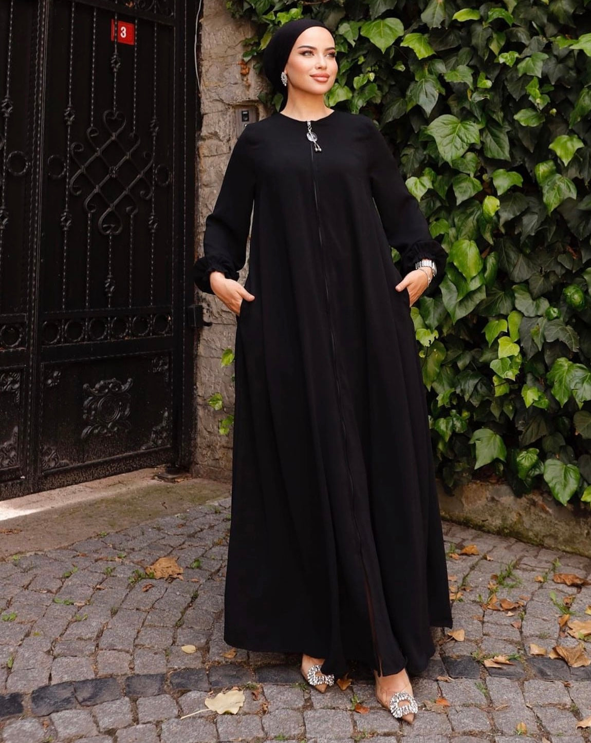Front zipper black Abaya with side pockets