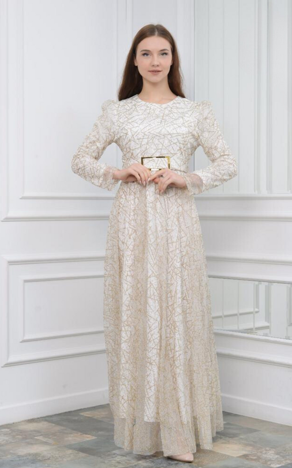 La robe sales blanche et doree