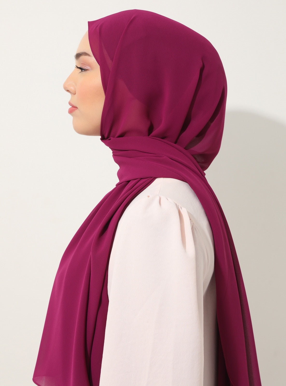 Hijab en mousseline de soie de qualité supérieure - Magenta 