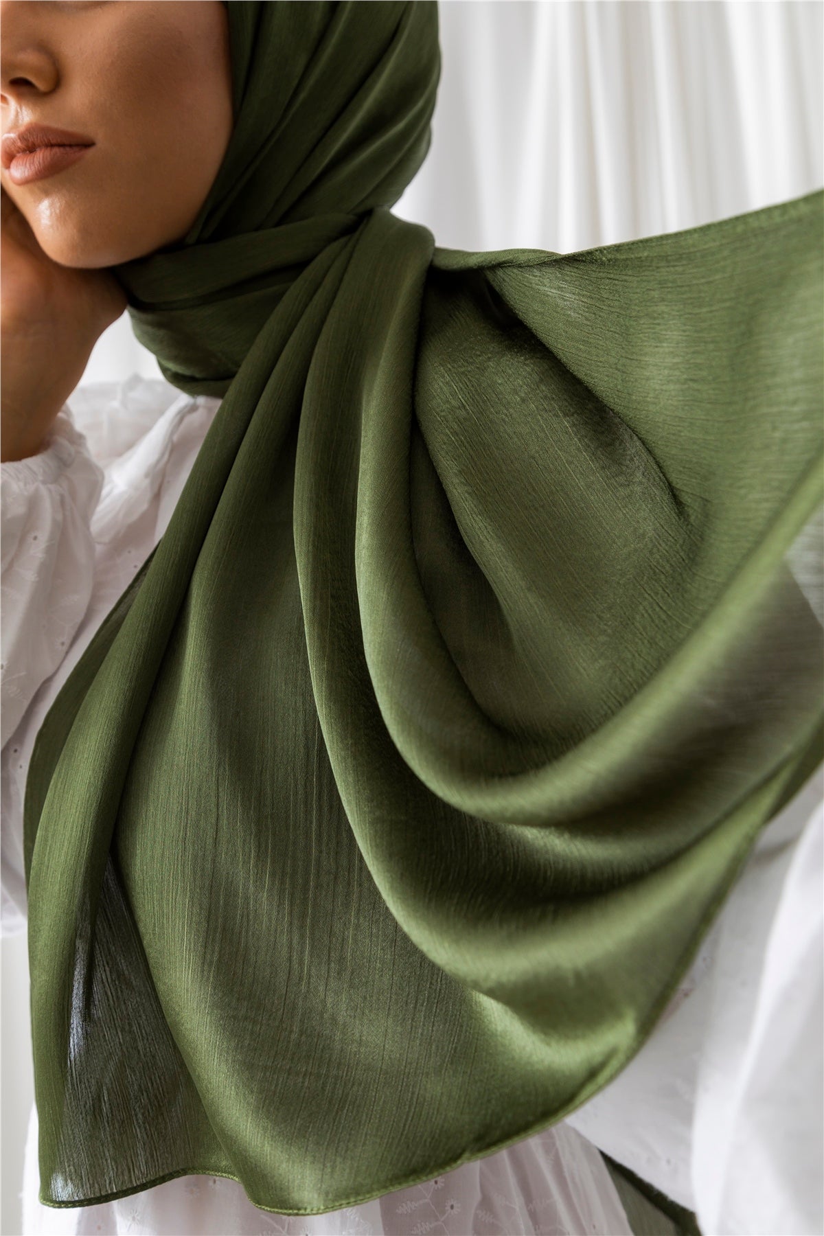 Hijab Satin Exclusif - Vert Olive